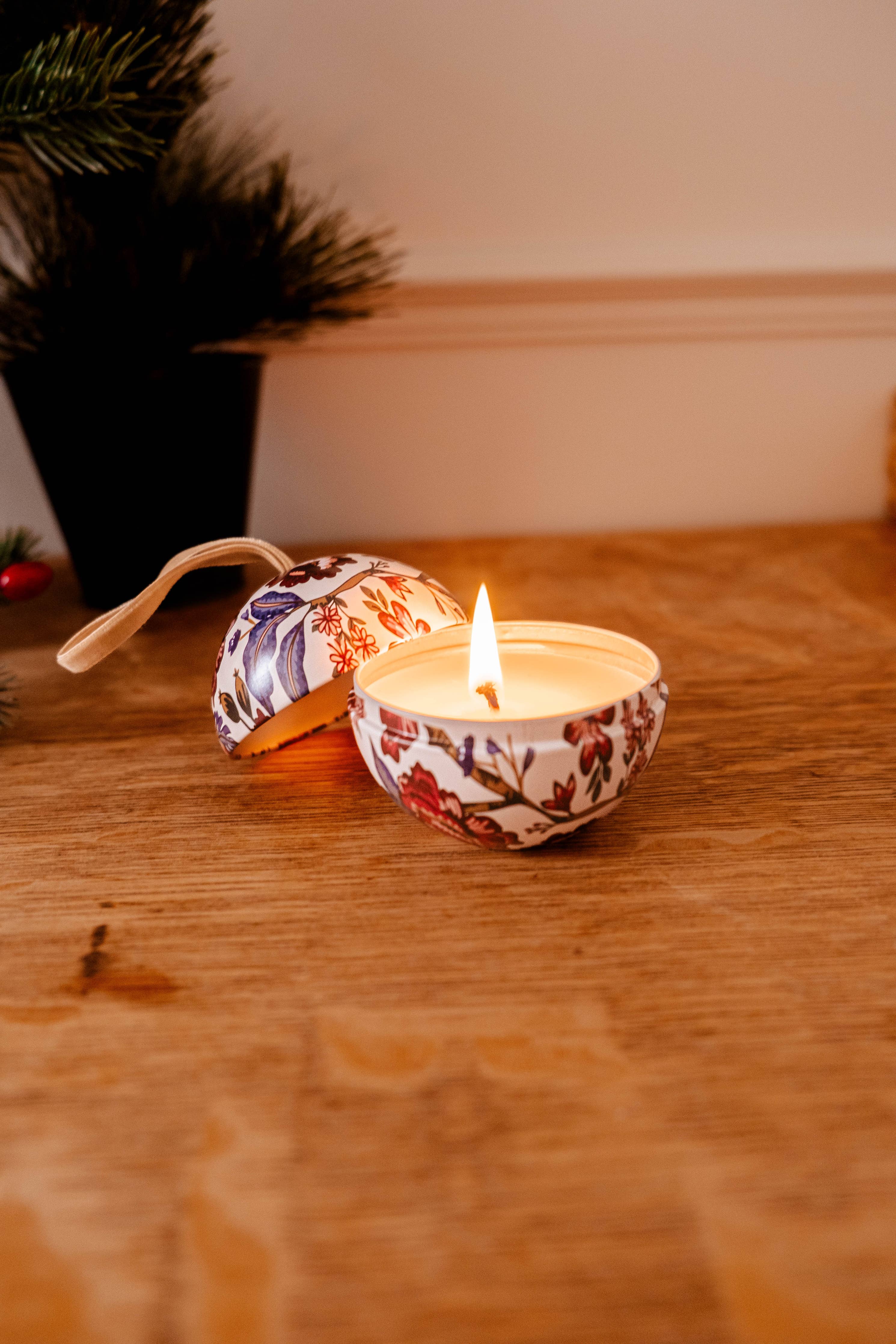 Spiced Cranberries - Christmas Ornament Candle